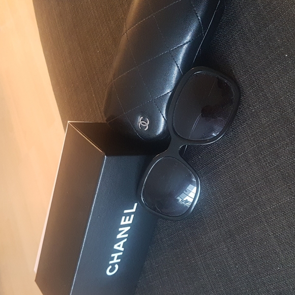 CHANEL Accessories - Black Chanel Bow Sunglasses
